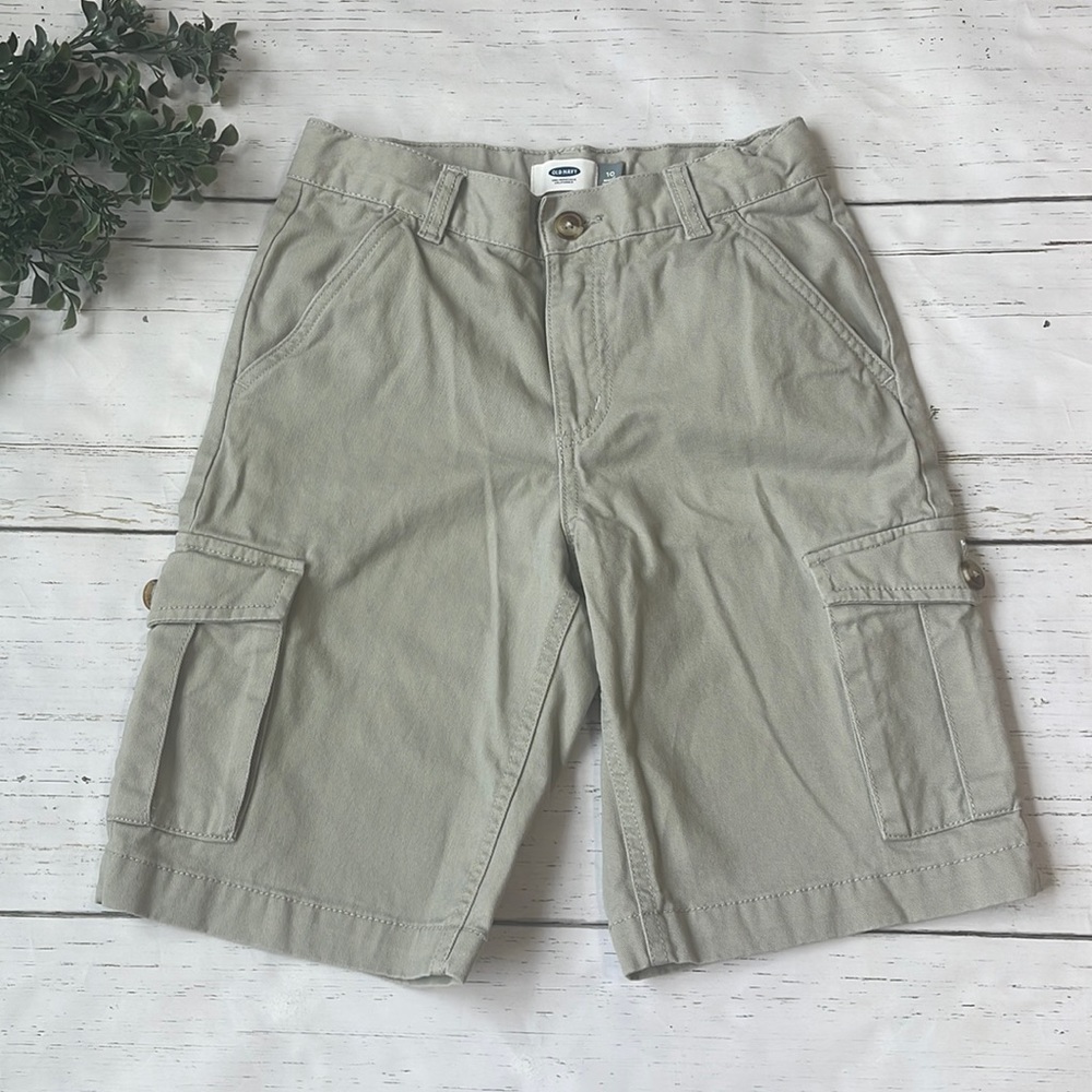 Boy’s Old Navy Khaki Cargo Shorts - Size 10